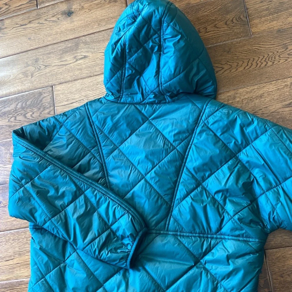 Green Puffer Pullover - Picture 5 of 6